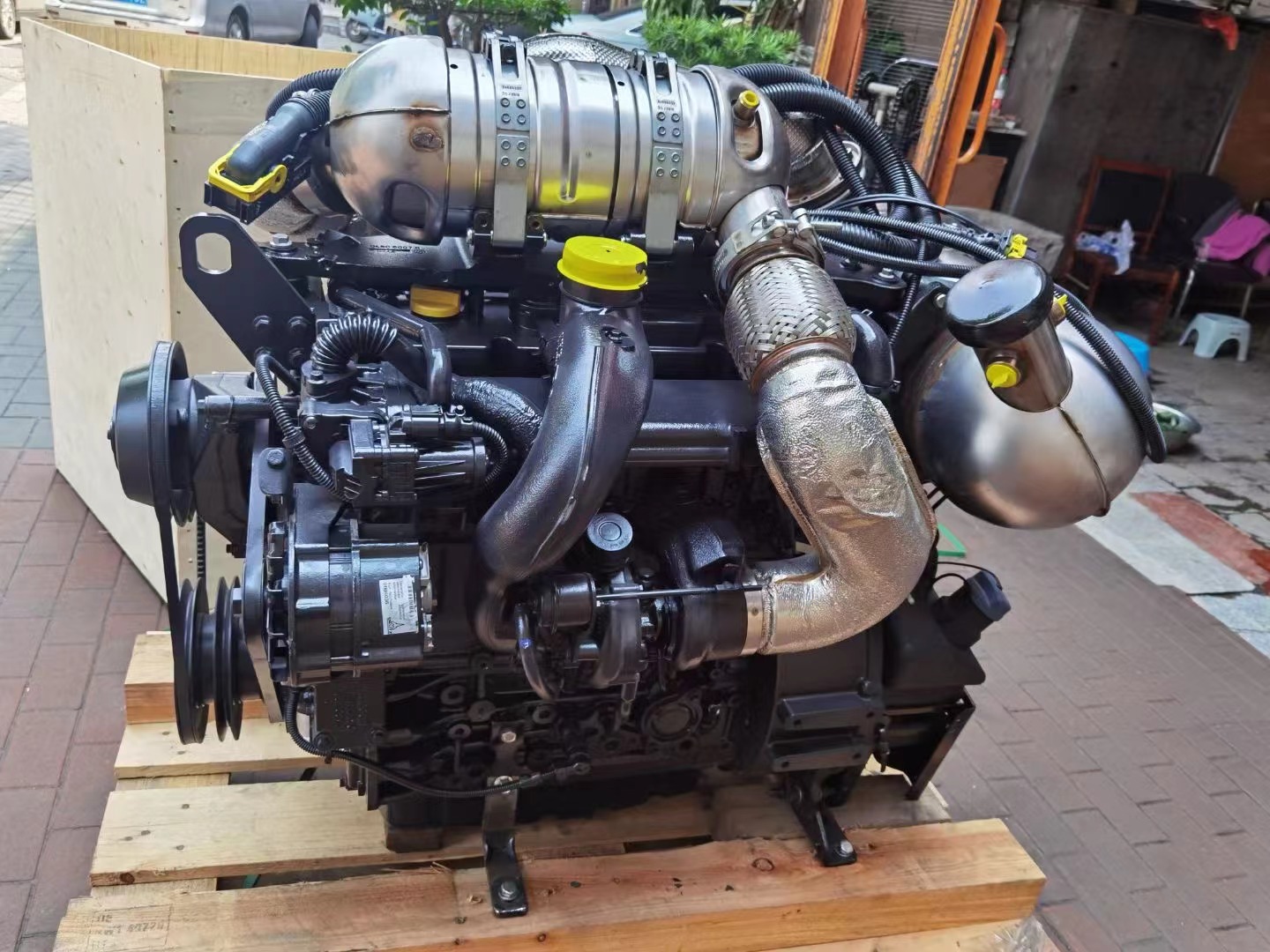 DEUTZ  WATER COOLED 4 CYLINDER TCD3.6 L4 DIESEL ENGINE