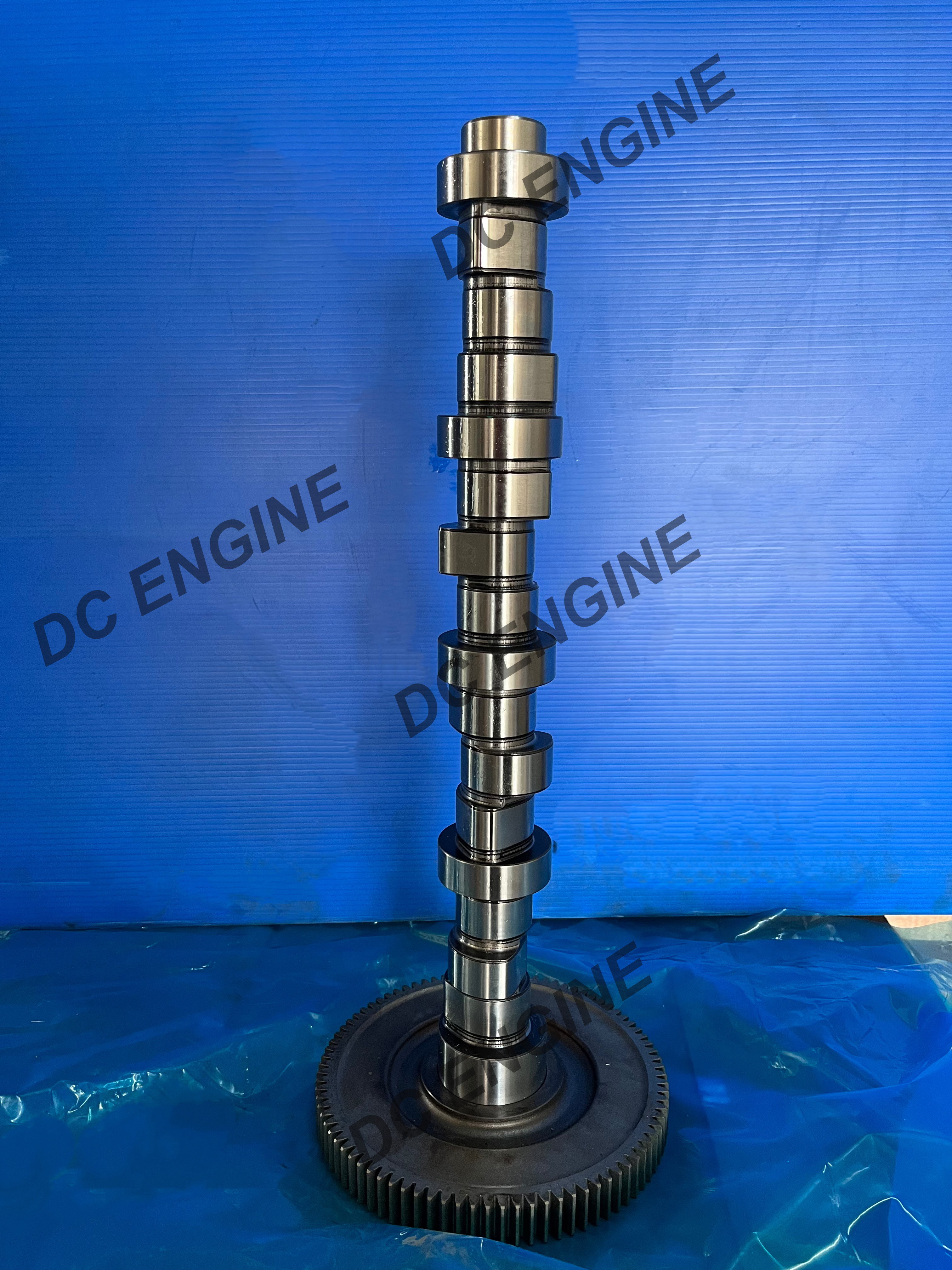 OEM DEUTZ 04513674 04258463 04292902 CAMSHAFT FROM DEUTZ DALIAN ENGINE FACTORY